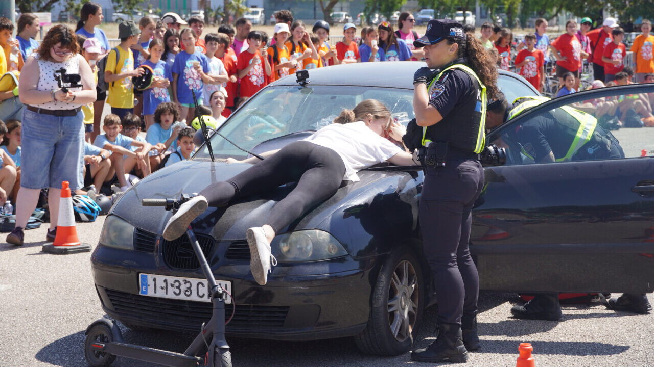 Simulacro de accidente con un veh&iacute;culo y una persona en Marratx&iacute; durante la Diada Ciclista