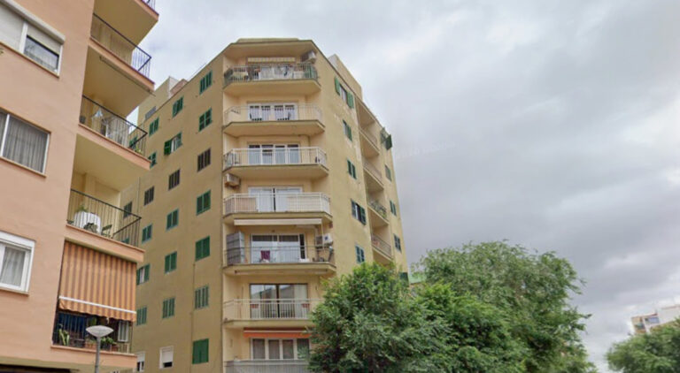 Edificio en Palma con daños visibles en la estructura