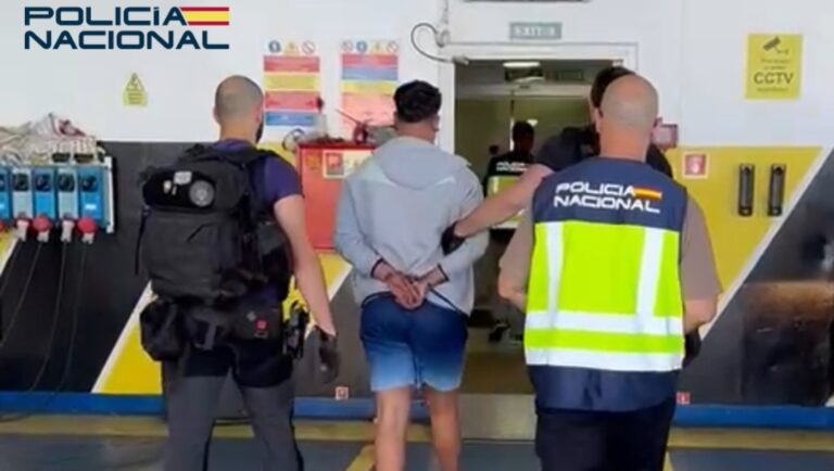Expulsan de Mallorca a un hombre con 40 detenciones 9 condenas por intento de homicidio y robos