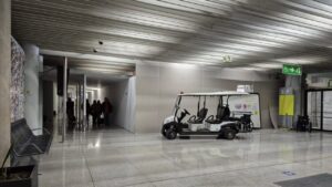 Interior del Aeropuerto de Palma con servicio de movilidad reducida