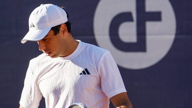 Jaume Munar en un partido de tenis en Valencia
