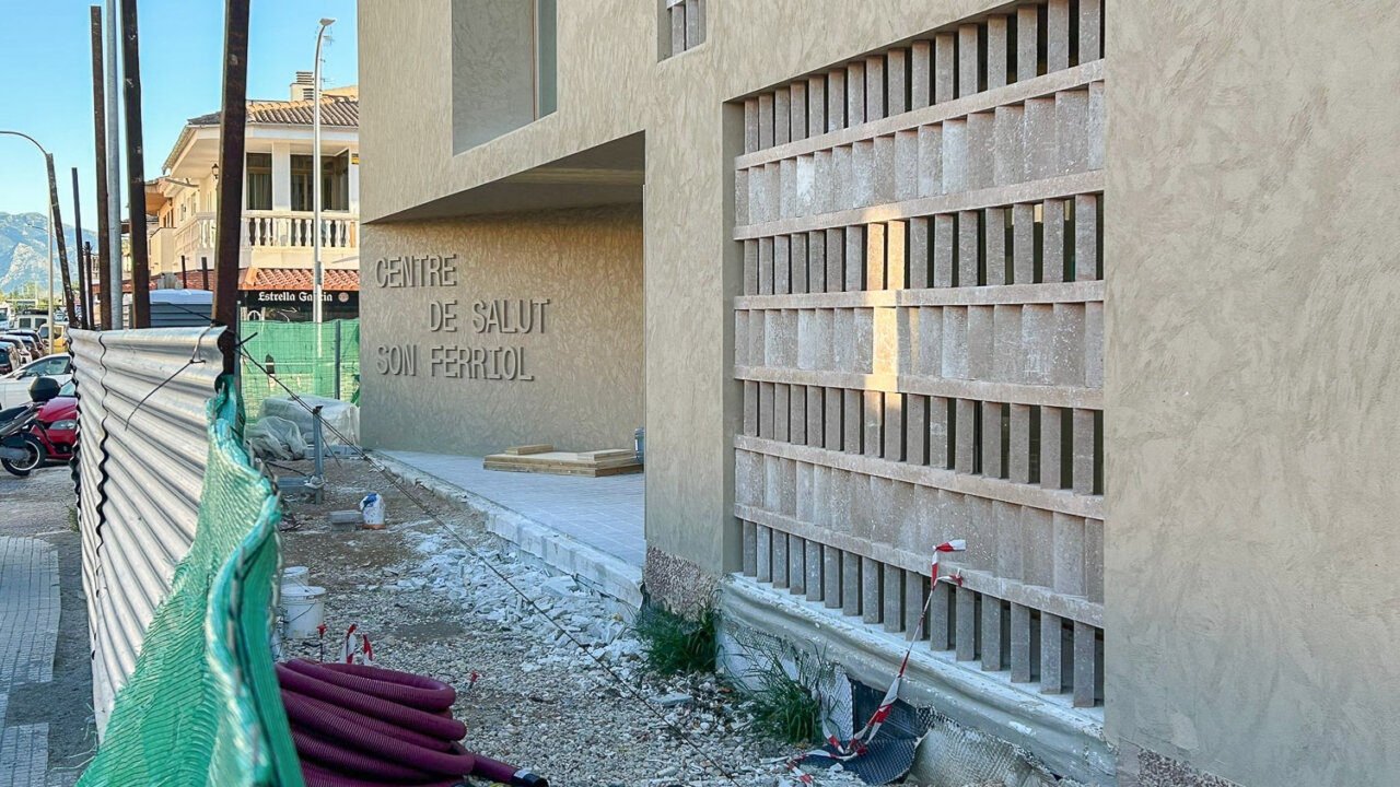 La falta de permisos retrasa la apertura del nuevo centro de salud de Son Ferriol