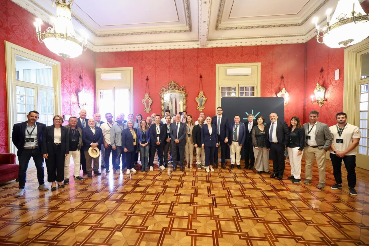 Reuni&oacute;n en el Parlament sobre concesiones de clubes n&aacute;uticos en Baleares