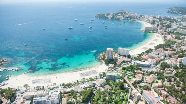 Canarias y Baleares captan más de 1.000 millones anuales y lideran la inversión hotelera