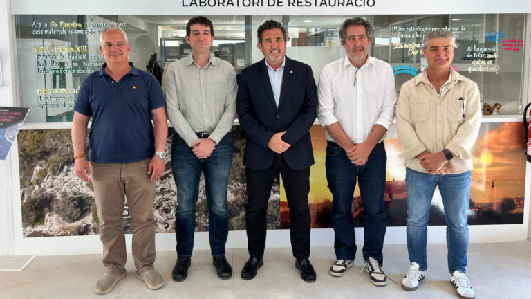 Miembros del Patronato de la Fundaci&oacute;n en reuni&oacute;n sobre el museo del Puig de sa Morisca