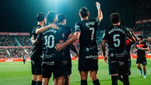 Jugadores del RCD Mallorca celebrando un gol en el partido contra Girona