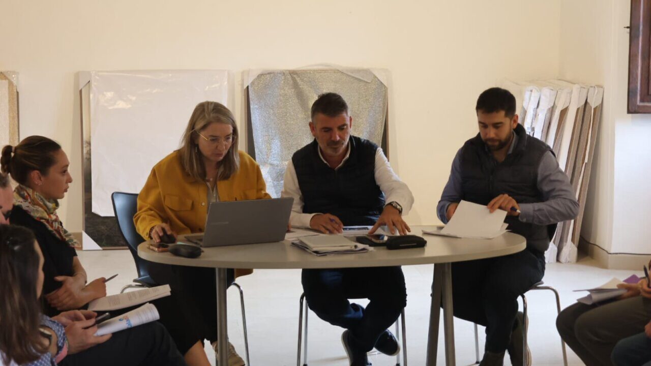 Reuni&oacute;n del sector tur&iacute;stico en Santany&iacute; para mejorar la calidad del destino