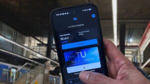 La Tarjeta &Uacute;nica de Mallorca da el salto al m&oacute;vil: arranca la prueba piloto en el metro de Palma