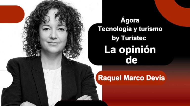 Raquel Marco Dev&iacute;s hablando sobre tecnolog&iacute;a y turismo en un evento.