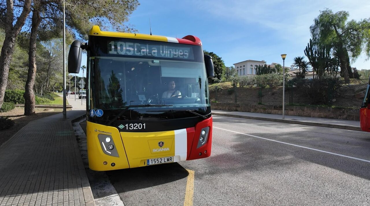 Uno de cada dos trabajadores hoteleros de Calvi&agrave; ya va al trabajo en autob&uacute;s