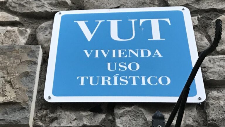 Palma cierra la puerta a la creación de nuevas plazas de alquiler vacacional