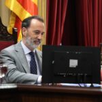 Gabriel Le Senne en una reuni&oacute;n pol&iacute;tica en el Parlamento