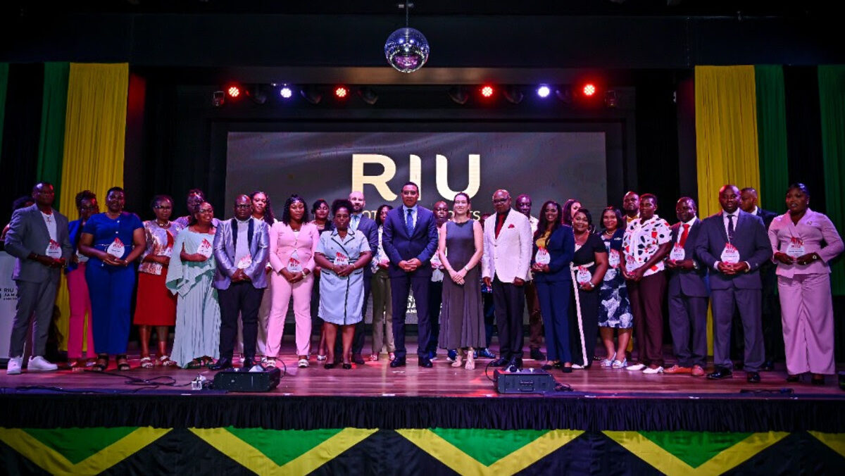 RIU celebra su 25 aniversario en Jamaica con una emotiva gala - Mallorcadiario.com