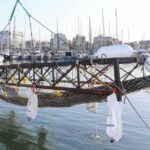 Estructura de extracci&oacute;n del pecio de Ses Fontanelles en el agua