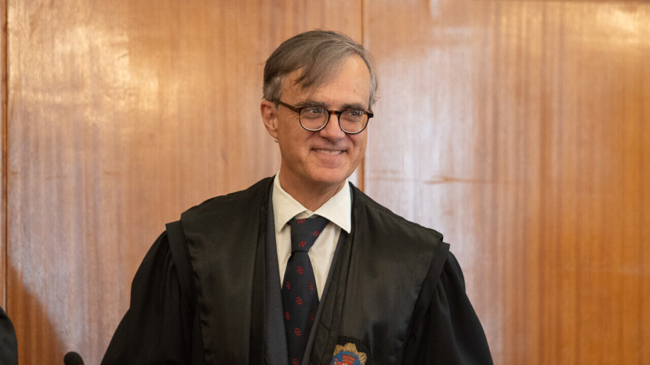 Alejandro Roa, presidente de la Sala Social del TSJIB, sonriendo en su toga.