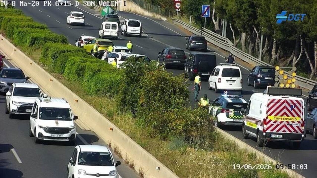 Atasco monumental en la V&iacute;a de Cintura por un accidente m&uacute;ltiple