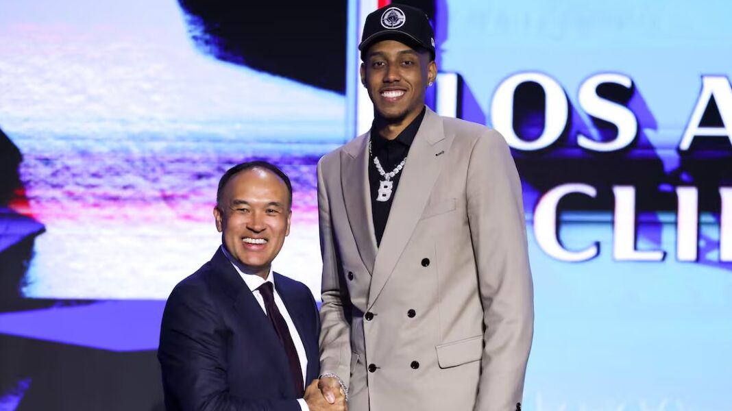 Baba Miller siendo seleccionado por Los Angeles Clippers en el Draft de la NBA