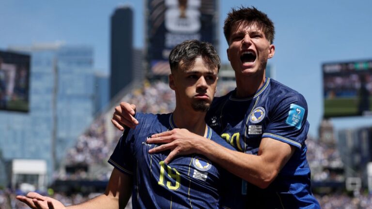 Jugadores de Bosnia celebrando un gol en el Mundial 2026
