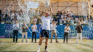 Alejandro Davidovich celebra su victoria en el Vanda Pharmaceuticals Mallorca Championships