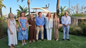 Ceremonia de homenaje a Klaus Graf en Calvi&agrave; con familiares y amigos