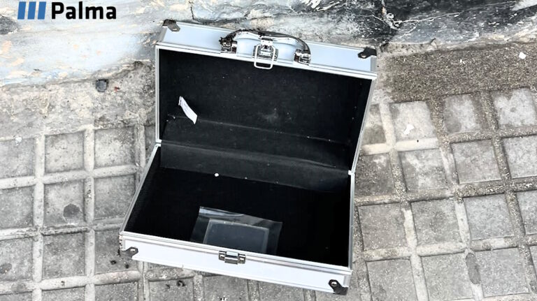 Maletín vacío encontrado durante una operación policial en Palma.