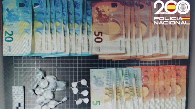 Intervención policial con droga y dinero en efectivo en Manacor