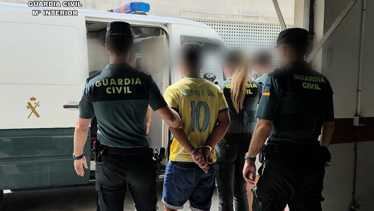 Cazados dos hombres que acababan de okupar una casa en Sa Pobla