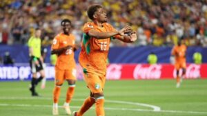 Jugador de Costa de Marfil celebrando un gol en el Mundial 2026