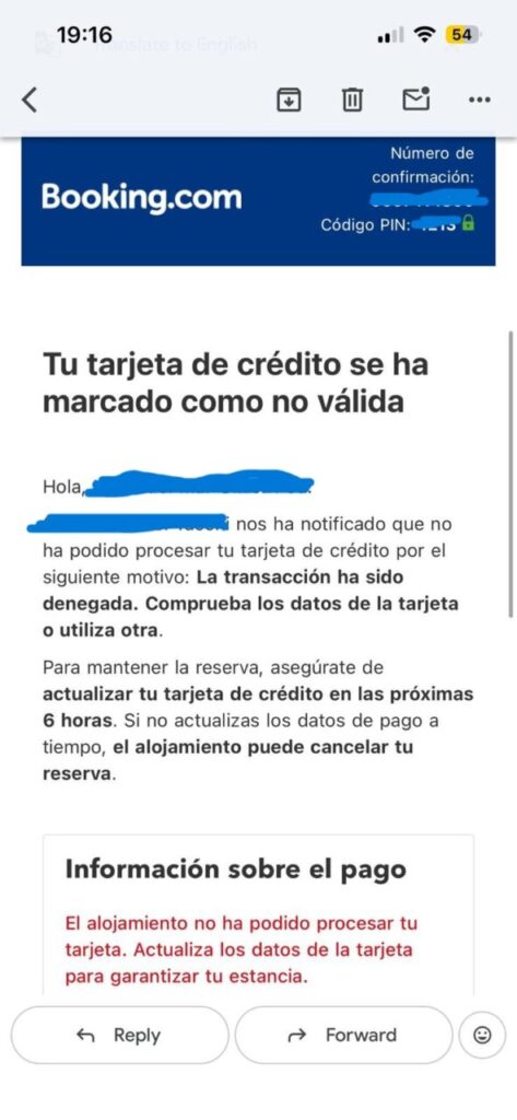 Correo electrónico fraudulento que simula ser de Booking.com