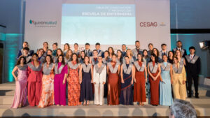 Grupo de graduados de la Escuela de Enfermería del CESAG en la ceremonia de graduación