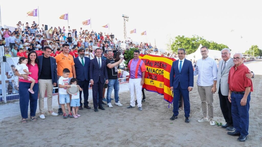 Entrega de premios en el Gran Premio de Manacor de trote 2026