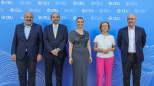 Inauguraci&oacute;n del Centro Universitario Beato Luis Belda con autoridades presentes