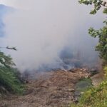 Incendio agrícola en una zona de Sóller con humo denso