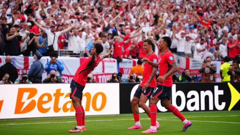 Jugadores de Inglaterra celebrando un gol durante el Mundial 2026