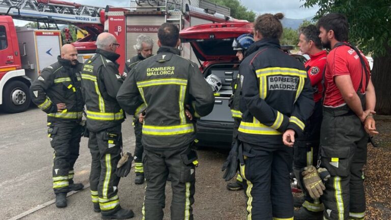 Bomberos de Mallorca en una intervención de emergencia