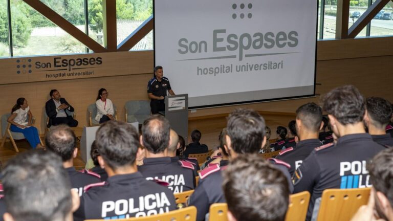Polic&iacute;as locales en jornada de donaci&oacute;n de m&eacute;dula en Son Espases