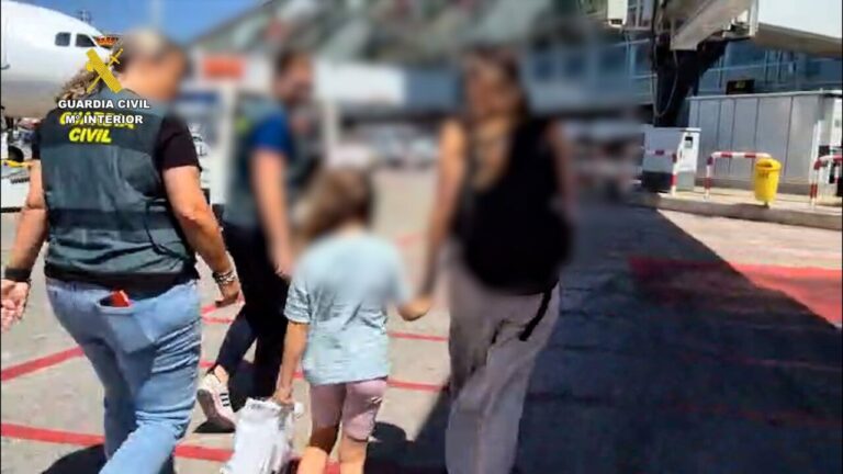 La Guardia Civil localiza a una ni&ntilde;a de seis a&ntilde;os en Kosovo tras su sustracci&oacute;n.