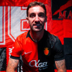 El Mallorca presenta una camiseta in&eacute;dita para la temporada 2026-2027
