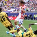 Luka Modric en acci&oacute;n durante el partido Croacia contra Ghana en el Mundial 2026.