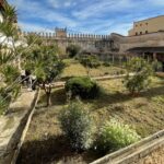 Vista de los jardines del Monasterio de Santa Isabel en Mallorca