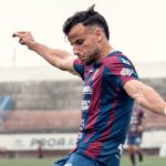 Nofre Riera jugando al fútbol con el Atlético Baleares