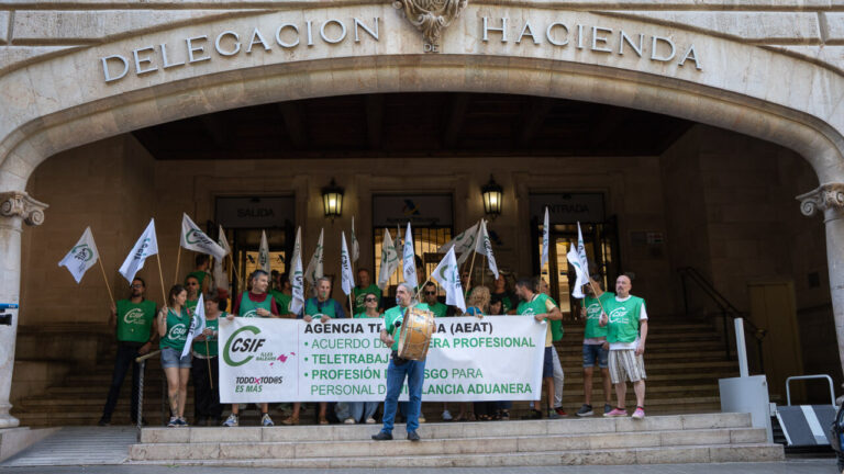 Los trabajadores de Hacienda denuncian el bloqueo del Gobierno: "No hay ninguna negociación abierta"