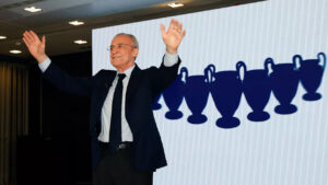 Florentino P&eacute;rez celebrando su reelecci&oacute;n como presidente del Real Madrid