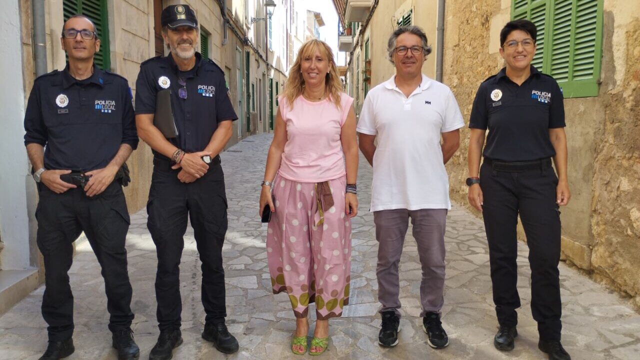 Felanitx adelanta 15 d&iacute;as el refuerzo policial de verano para combatir el ruido y la suciedad