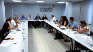 El Govern informa a empresas de CAEB sobre las ayudas para la industria y la construcci&oacute;n
