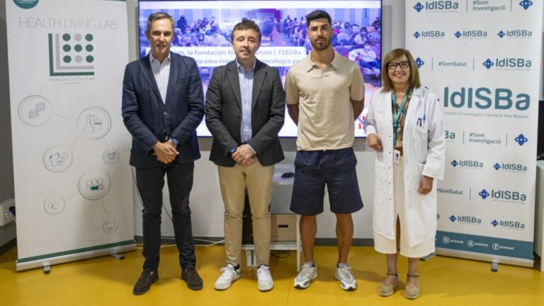 Firma de convenio entre Son Espases y Fundaci&oacute;n Marco Asensio para ni&ntilde;os con c&aacute;ncer