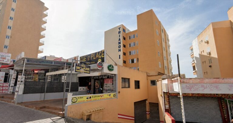Dos muertos y al menos 24 heridos tras un incendio en un edificio de Magaluf