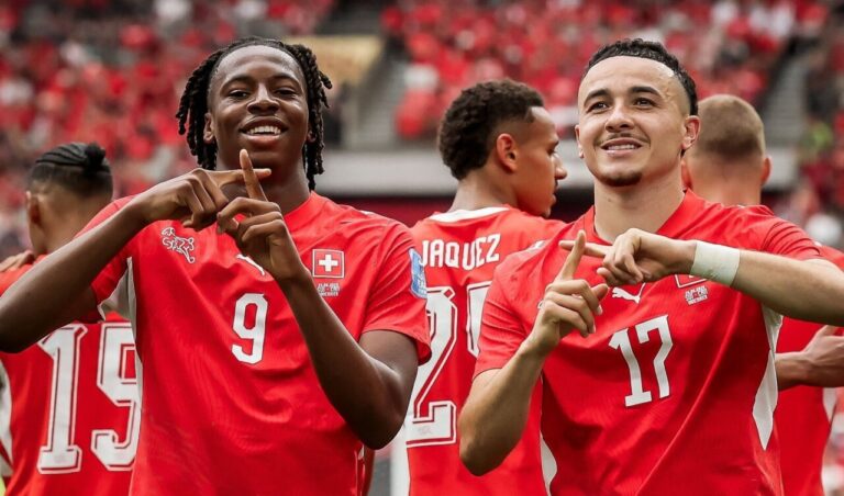 Jugadores de la selecci&oacute;n suiza celebrando un gol en el Mundial 2026