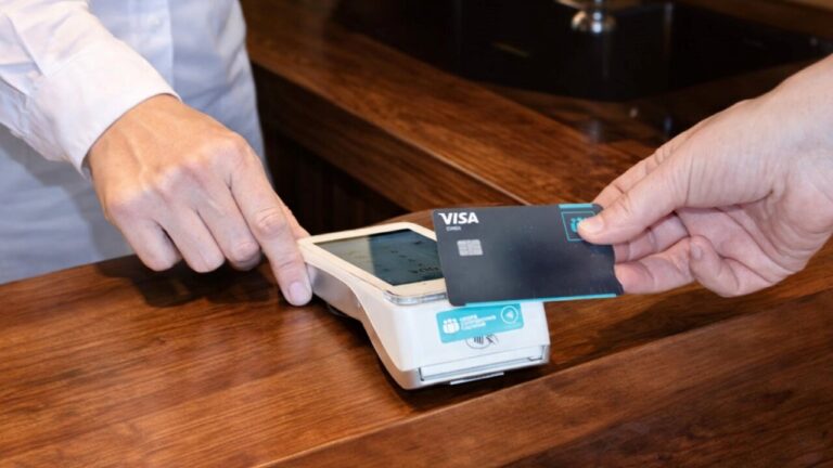 Cajamar lanza una tarifa especial de TPV para bares y restaurantes