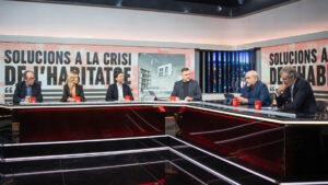 Panel de discusi&oacute;n sobre soluciones a la crisis de la vivienda